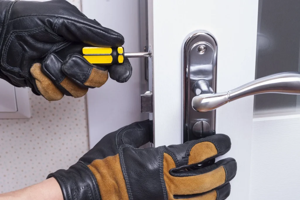 Common Services That Experienced Locksmiths Offer